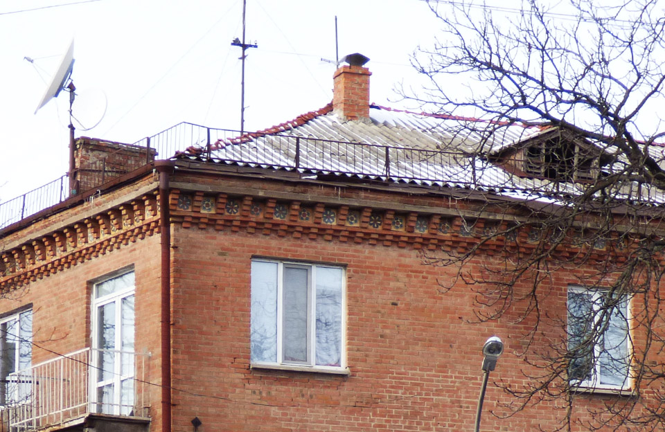 Вісті з Полтави - У Полтаві суд покарав підприємця, працівник якого ремонтував дах та розбився на смерть