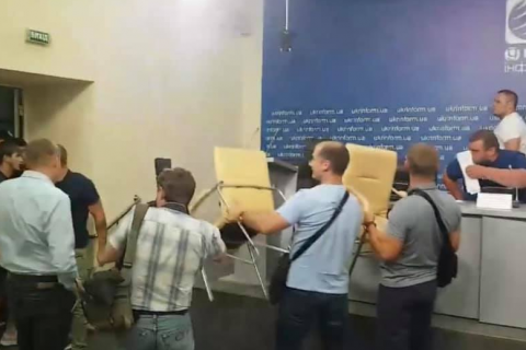 Во времена нападения на Укринформ потерпели трое журналистов, - НСЖУ