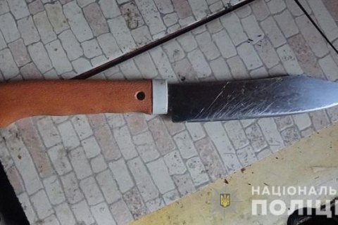 ​В Киеве дядька изранил ножом арендатора квартиры и сдался полиции