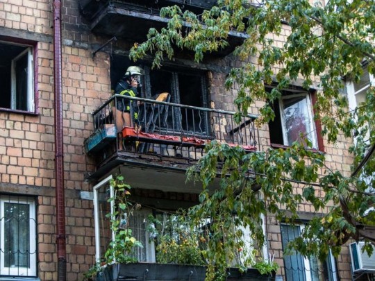 Люд выпрыгивали из окон и калечились: стали известны детали трагического пожара в Киеве
