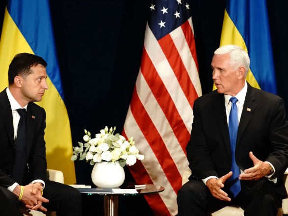 Взаимоотношения между Украиной и США ввек не были беспробуднее - Пенс