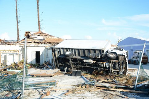 Жертвами урагана "Дориан" стали более 40 людей