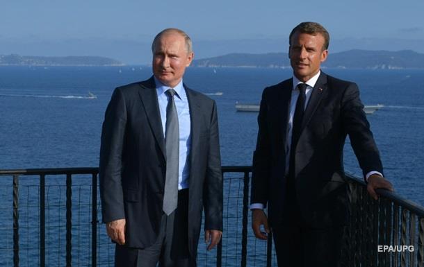 Макрон и Путин обсудили переговоры по Украине