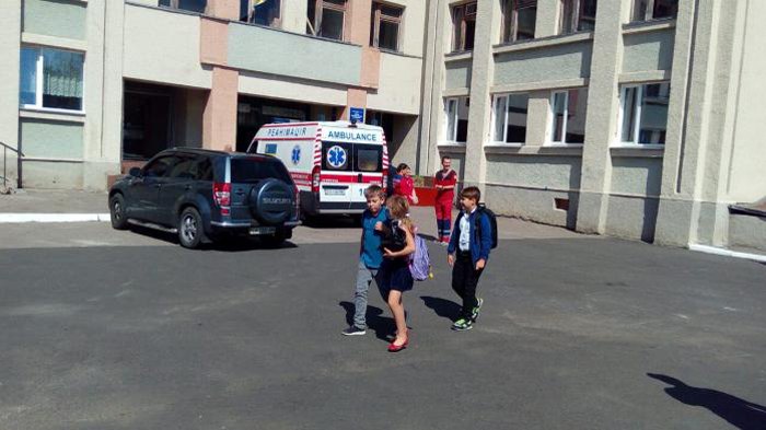 В черкасской школе госпитализированы 20 ребятенков из-за распыления слезоточивого газа