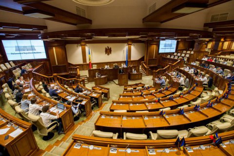 В Молдове застопорили двух депутаток по подозрению в хищении свыше $1 миллиарда