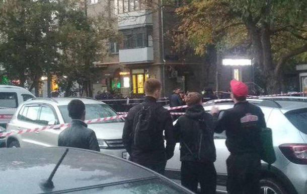 В Москве полицейские устроили перестрелку в метро